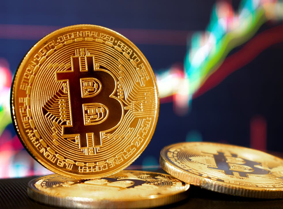 Bitcoin lần đầu tiên vượt ngưỡng 80.000 USD