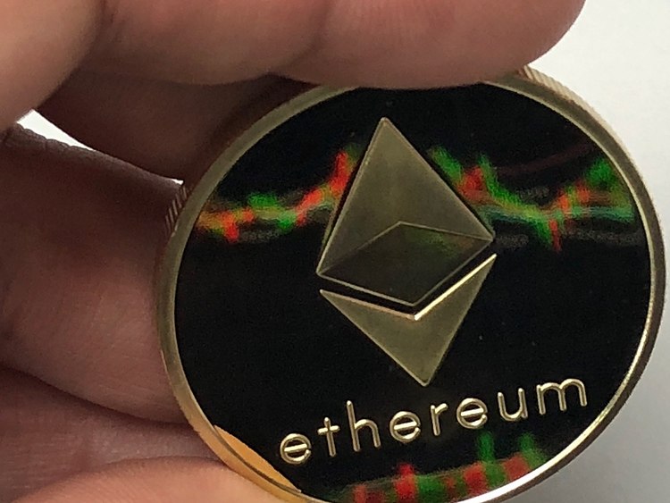 Dự báo giá Ethereum: ETH có thể tăng 10% khi Trump thắng cử, các nhà đầu tư giảm rủi ro trước kết quả bầu cử