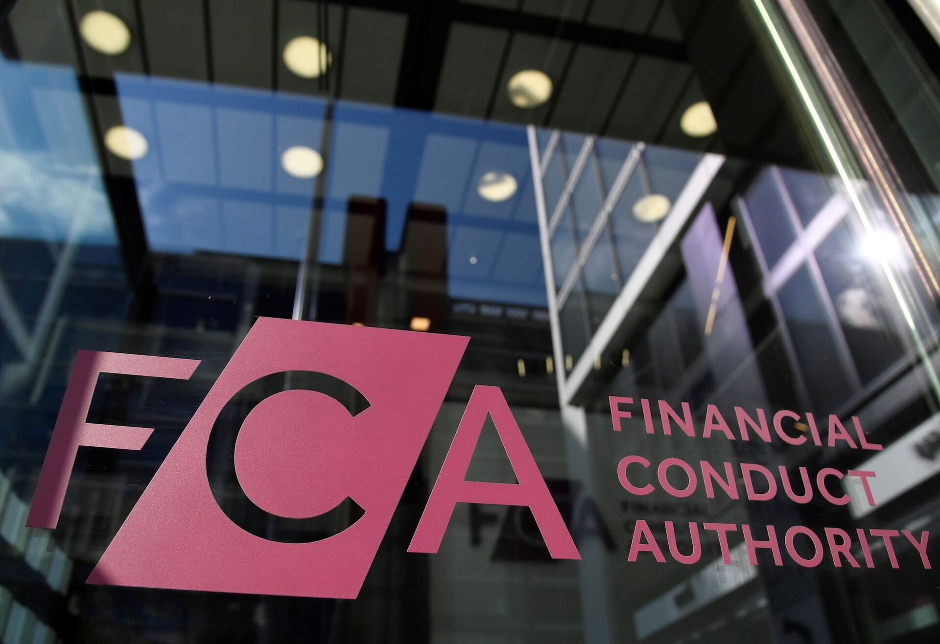 FCA UK giám sát các Forex Broker như thế nào?