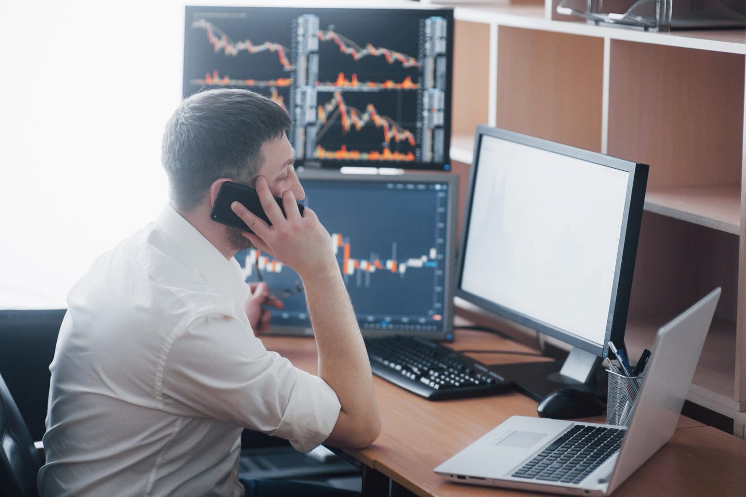 Tại Sao Tôi Rất Ghét Giao Dịch Nhiều Trong Ngày (Day Trading)?