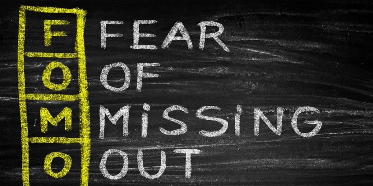 FOMO là gì? Kinh nghiệm vượt qua FOMO và cách FOMO